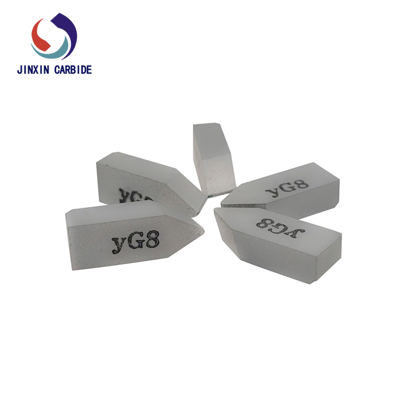 Inserções soldadas de carboneto de tungstênio YG8 C116 para tornos CNC e convencionais