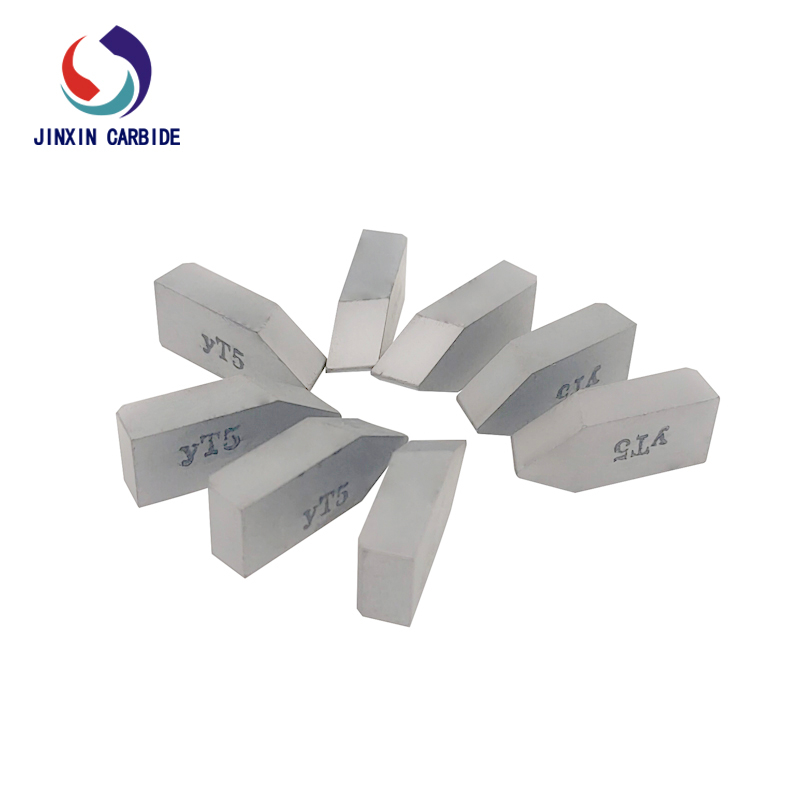 Inserções soldadas de carboneto de tungstênio YT5 C120 para ferramentas de torneamento de torno