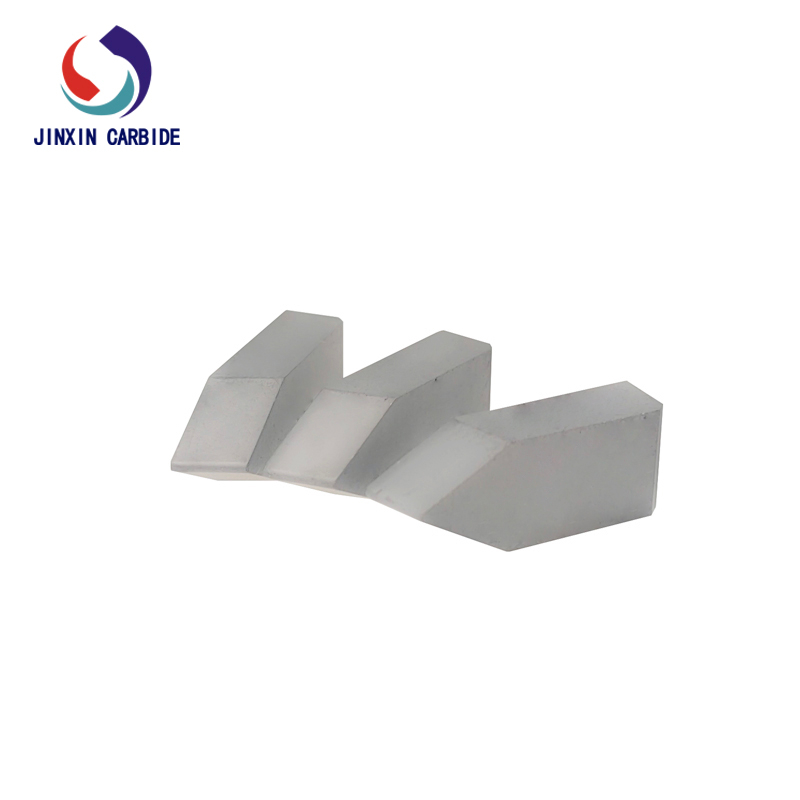 Inserções soldadas de carboneto de tungstênio YT5 C120 para ferramentas de torneamento de torno