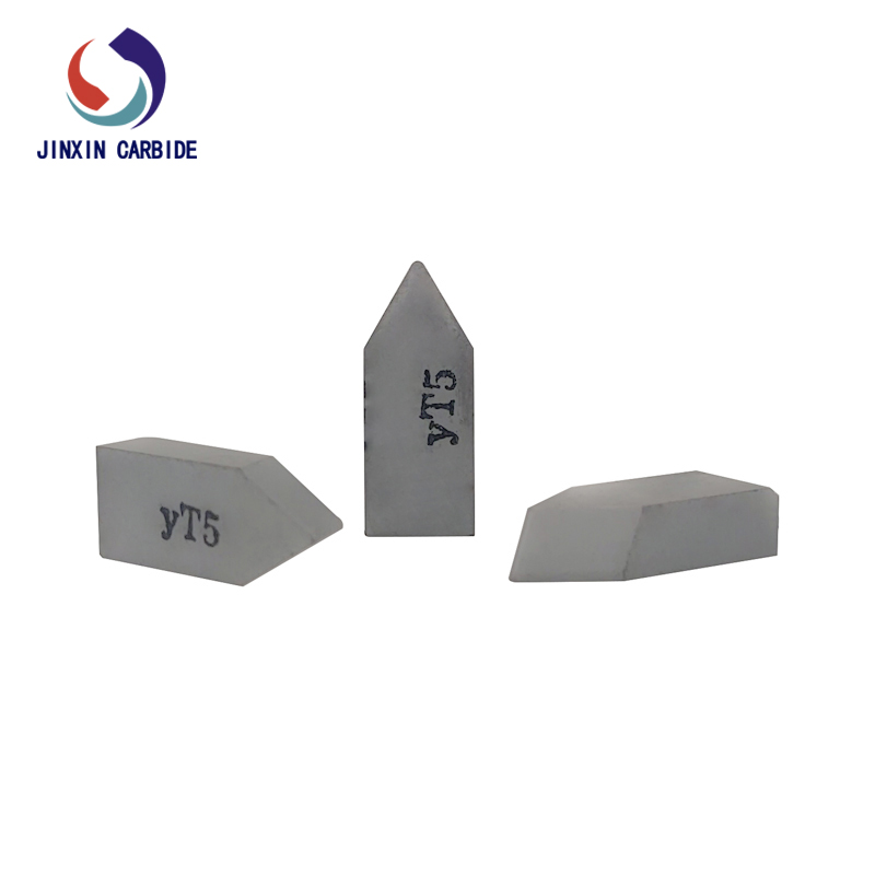 Inserções soldadas de carboneto de tungstênio YT5 C120 para ferramentas de torneamento de torno